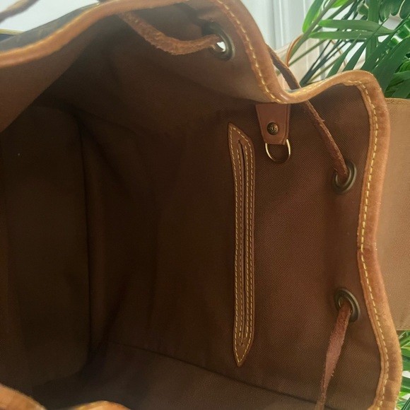 ⭐️ Louis Vuitton Monogram Backpack Authentic, great condition & clean inside. - Picture 11 of 13